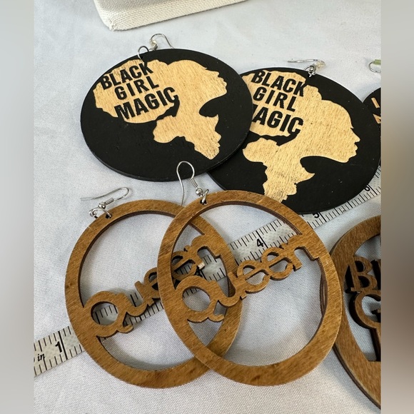 Large set of wooden ethnic vibe earrings BLM - Picture 3 of 5